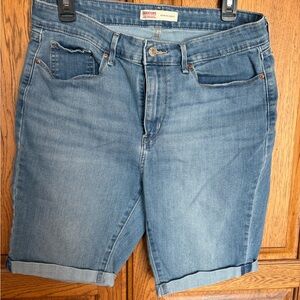 Signature by Levi Strauss Light Blue Bermuda Shorts EUC! Size 12